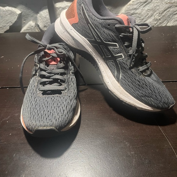 ASICS Women’s Gray and Pink Athletic Shoes - Picture 1 of 6